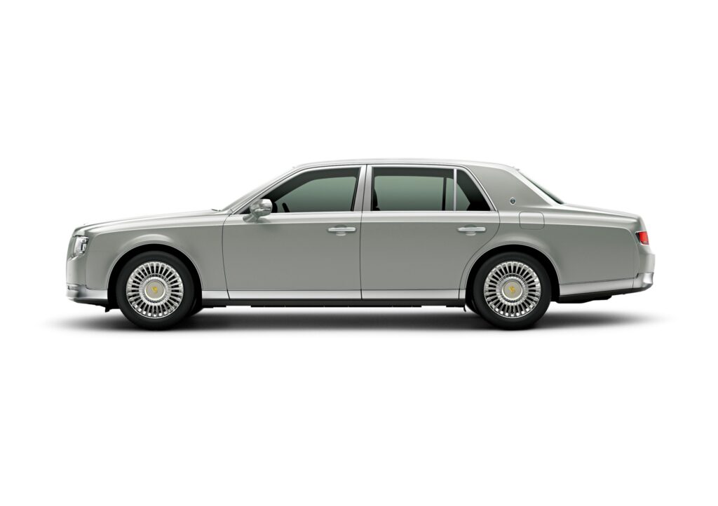 18 06 26 gallery toyota century exterior 3